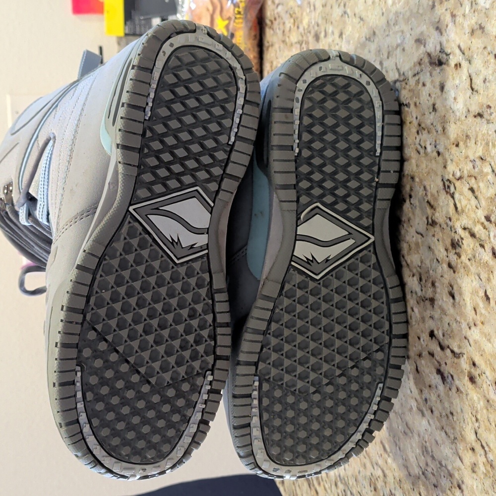 Vans World Traveler Millennium Snowboard Boots - W8 - Picture 9 of 9